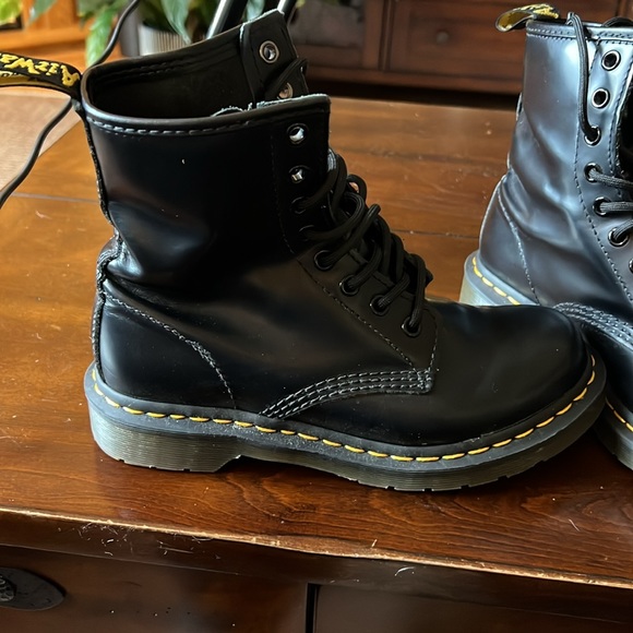 Dr Martens 8 eye lace up boots - Picture 2 of 5
